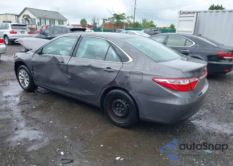 2015 Toyota Camry Le z USA, uszkodzony, nr VIN 4T4BF1FK3FR449598